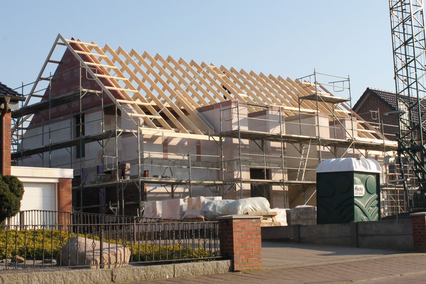 Ein Dach wird neu gebaut